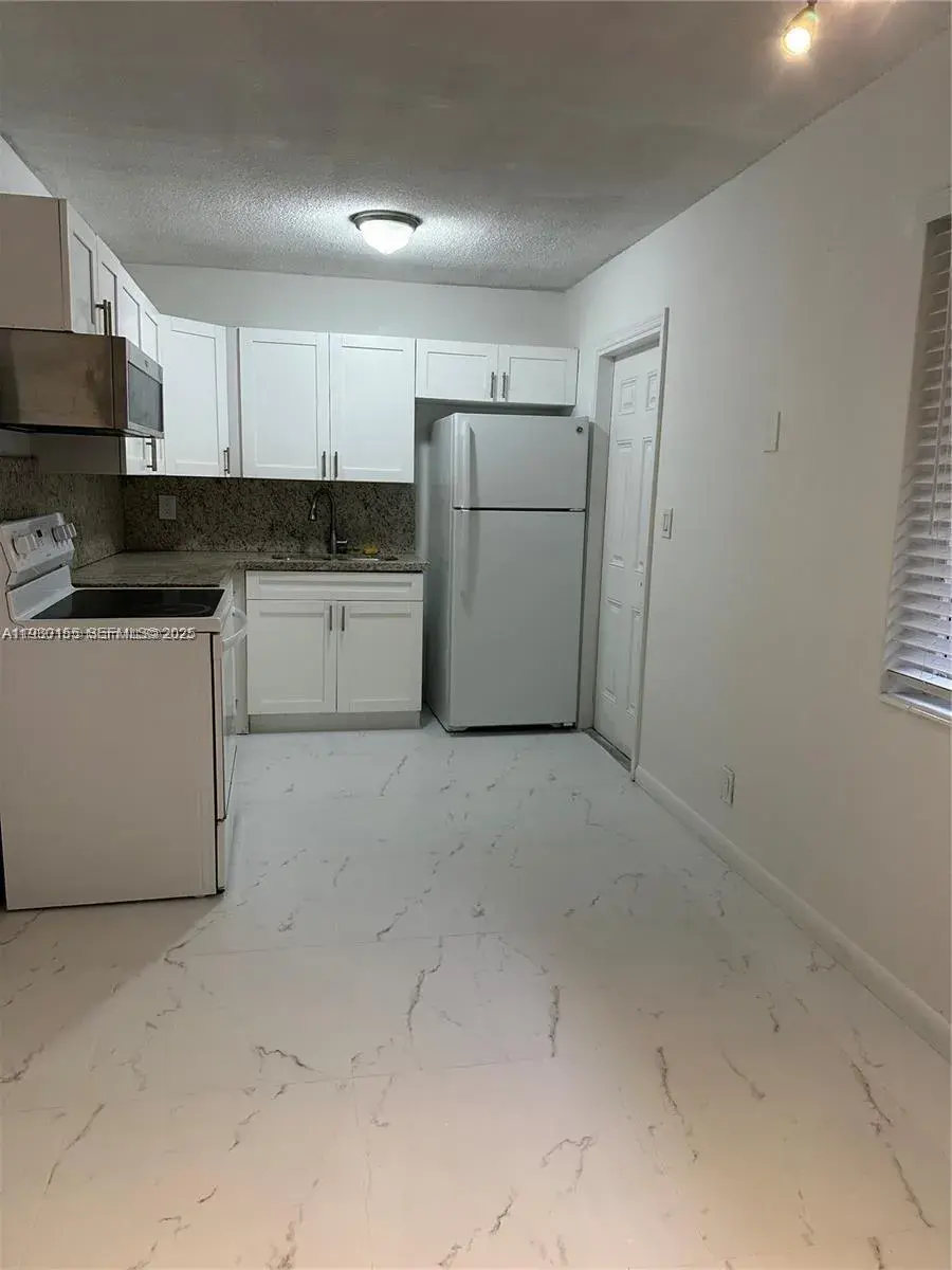 1733 Mayo St # 2, Hollywood FL 33020