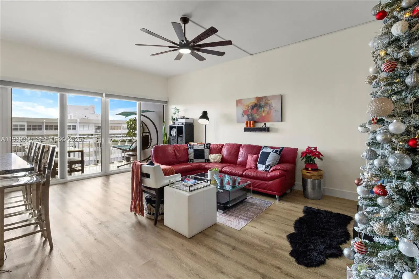 18061 Biscayne Blvd, Aventura FL 33160
