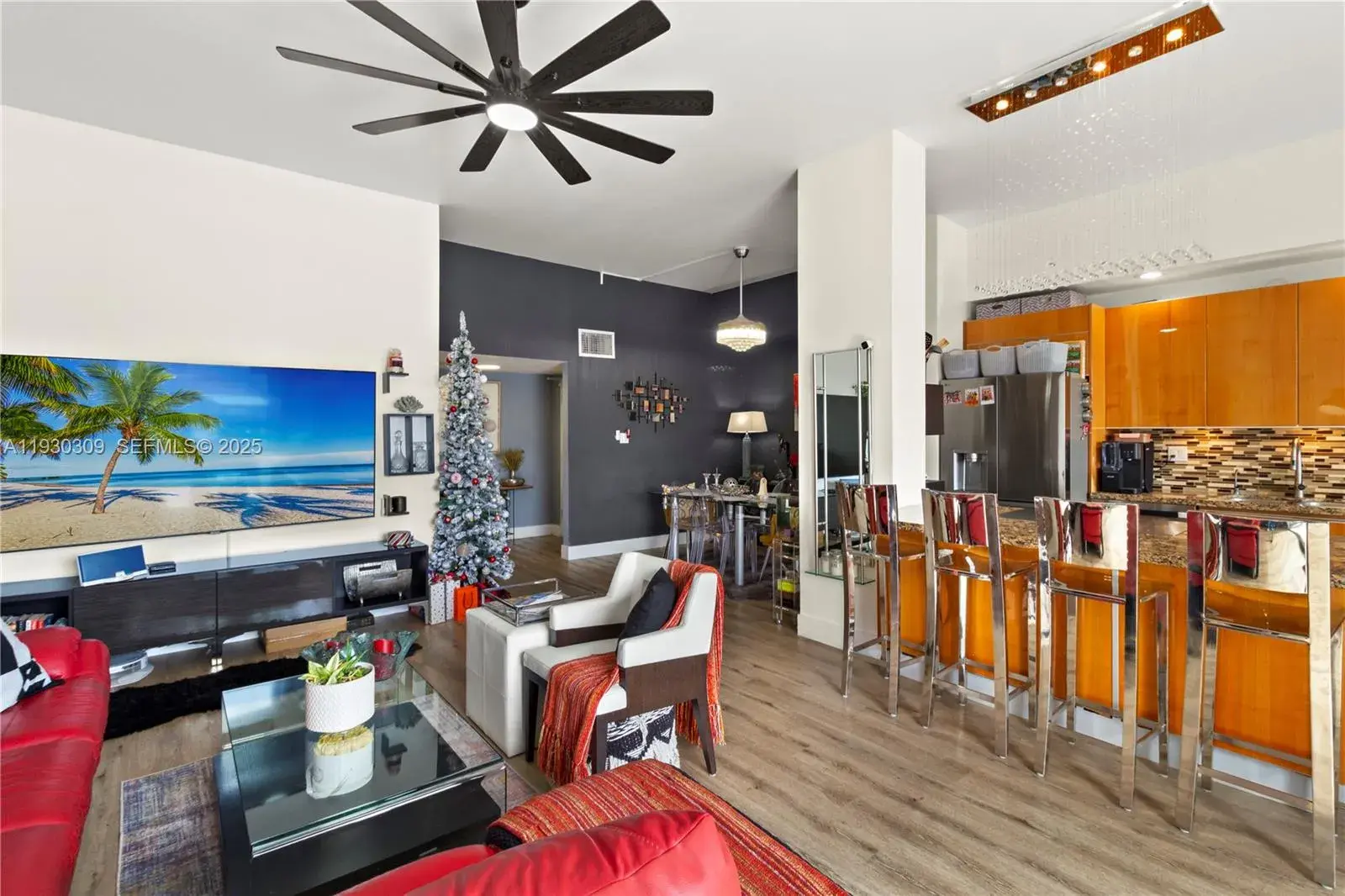 18061 Biscayne Blvd, Aventura FL 33160