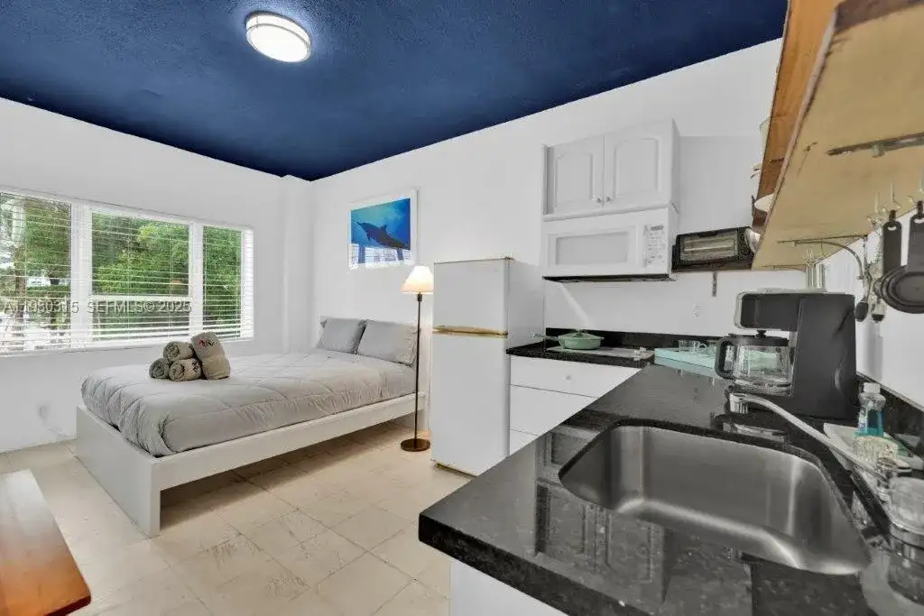 255 W 24th St # 302, Miami Beach FL 33140 photo 5