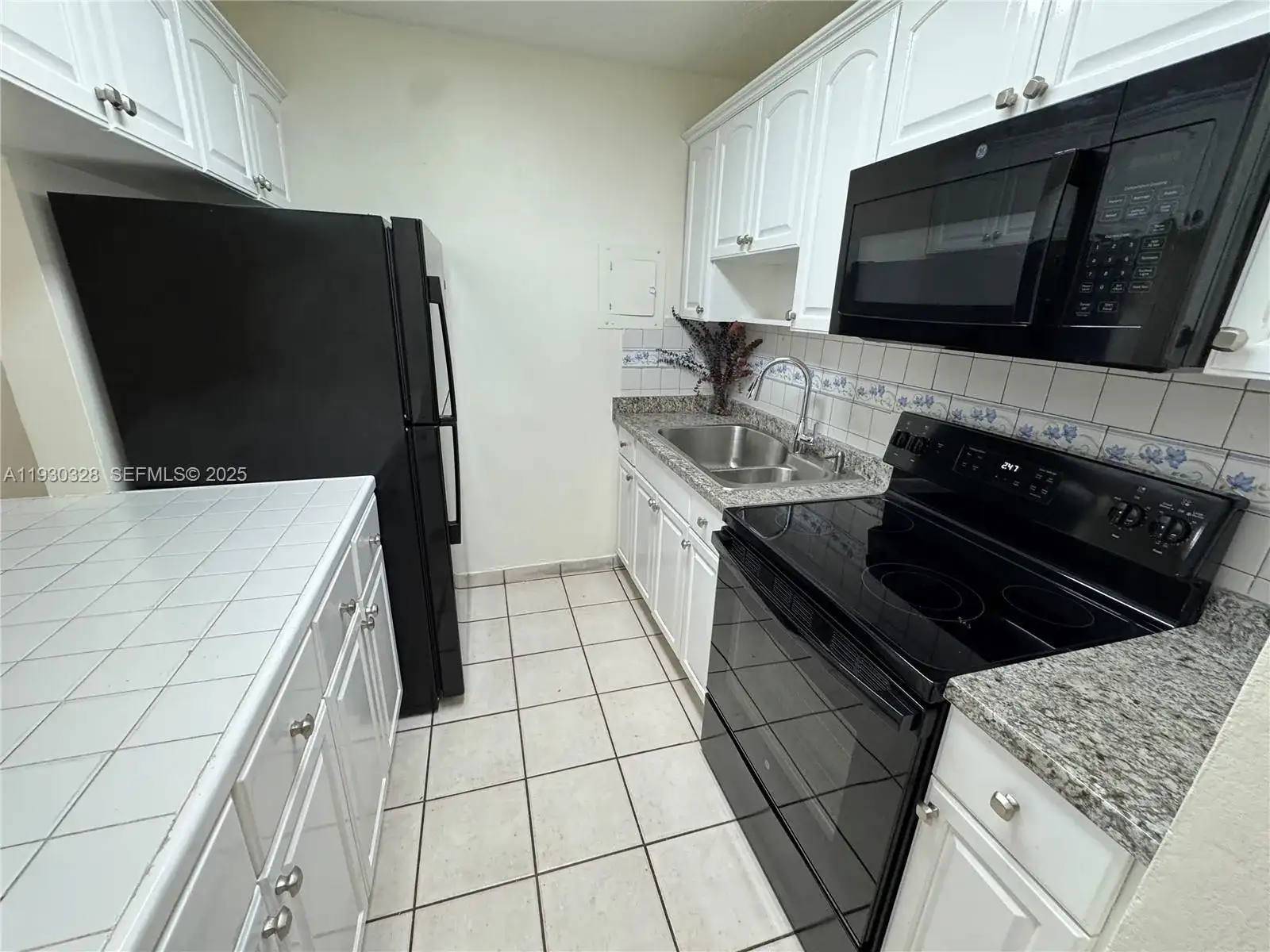677 SW 9th Ave # 212, Miami FL 33130 photo 2