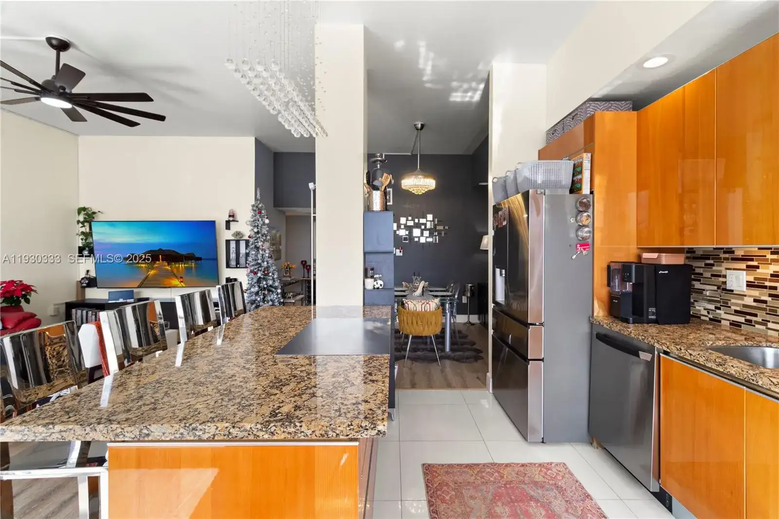 18061 Biscayne Blvd, Aventura FL 33160 photo 3