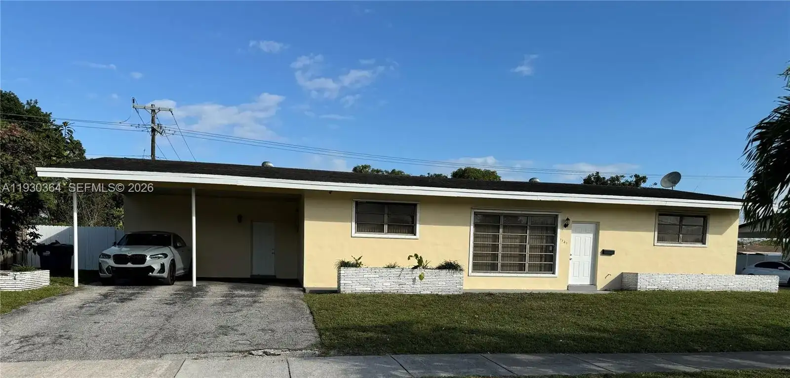 1121 NE 199th St, Miami FL 33179 photo 3