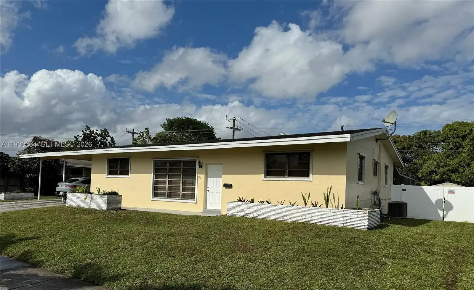 1121 NE 199th St, Miami FL 33179 photo 5