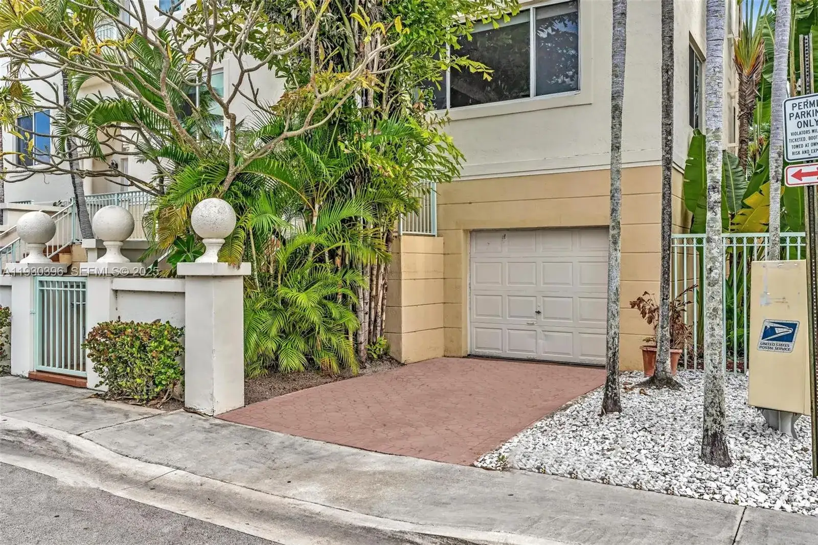 10065 Bay Harbor Ter, Bay Harbor Islands FL 33154 photo 2
