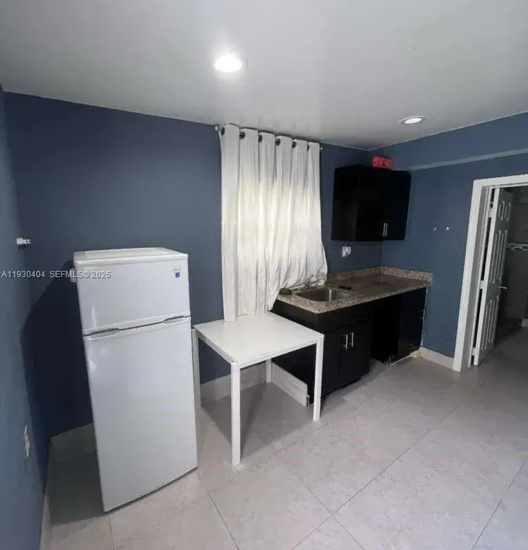3101 SW 14th St # 1, Fort Lauderdale FL 33312