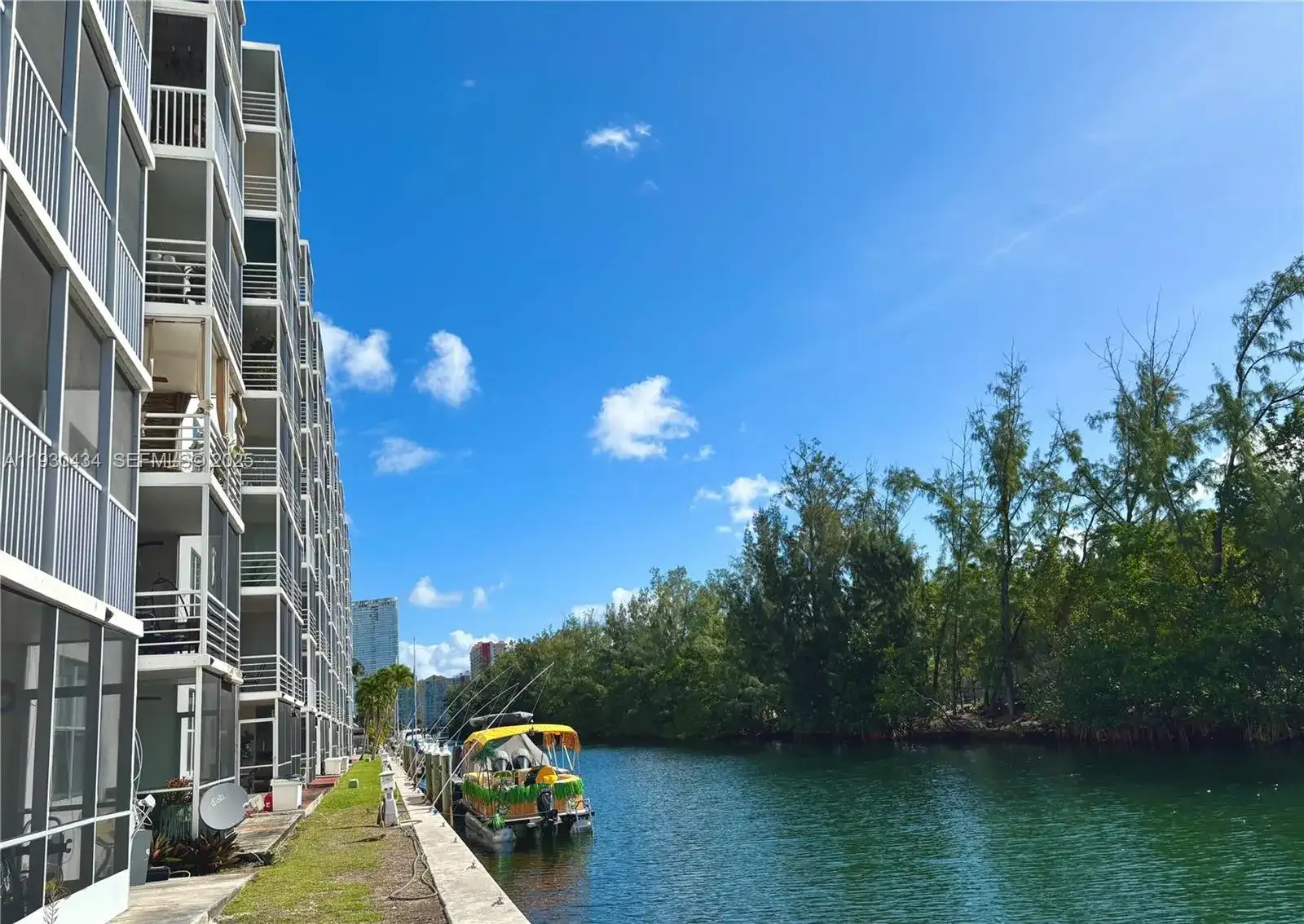 3660 NE 166th St # 506, North Miami Beach FL 33160 photo 4