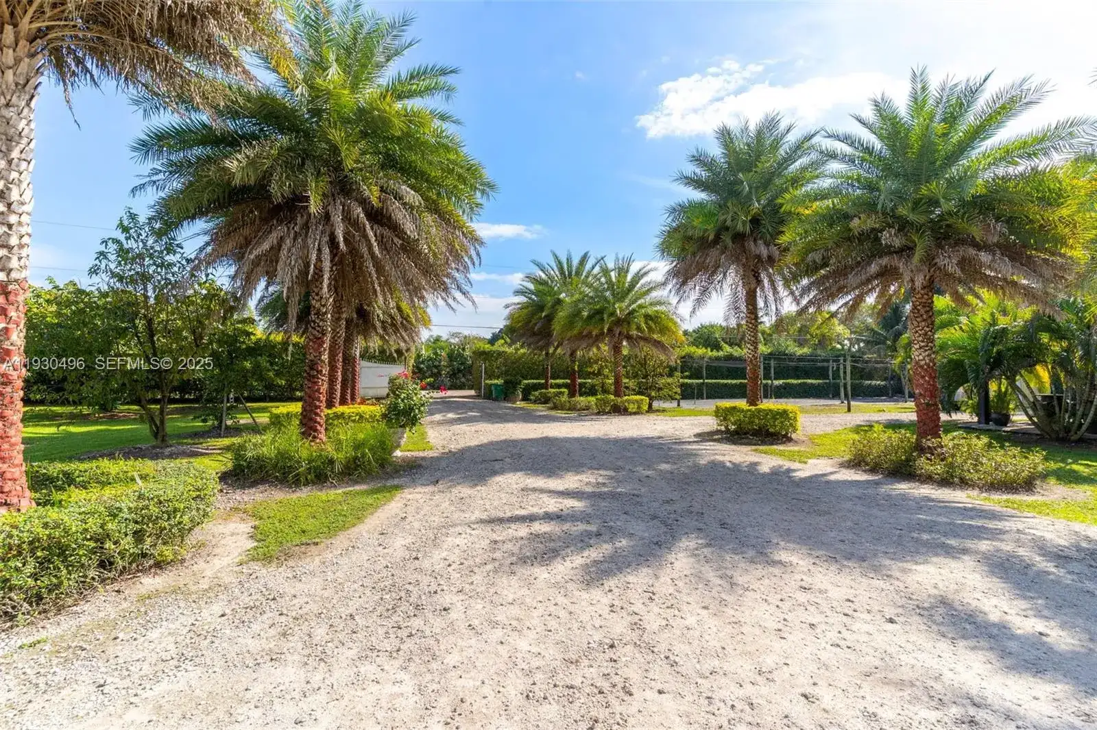 16020 SW 208th Ave, Miami FL 33187 photo 2