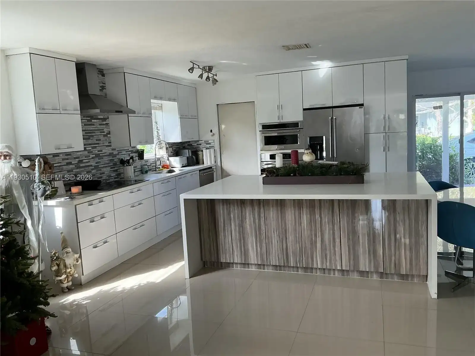 9700 SW 189th St, Cutler Bay FL 33157 photo 2