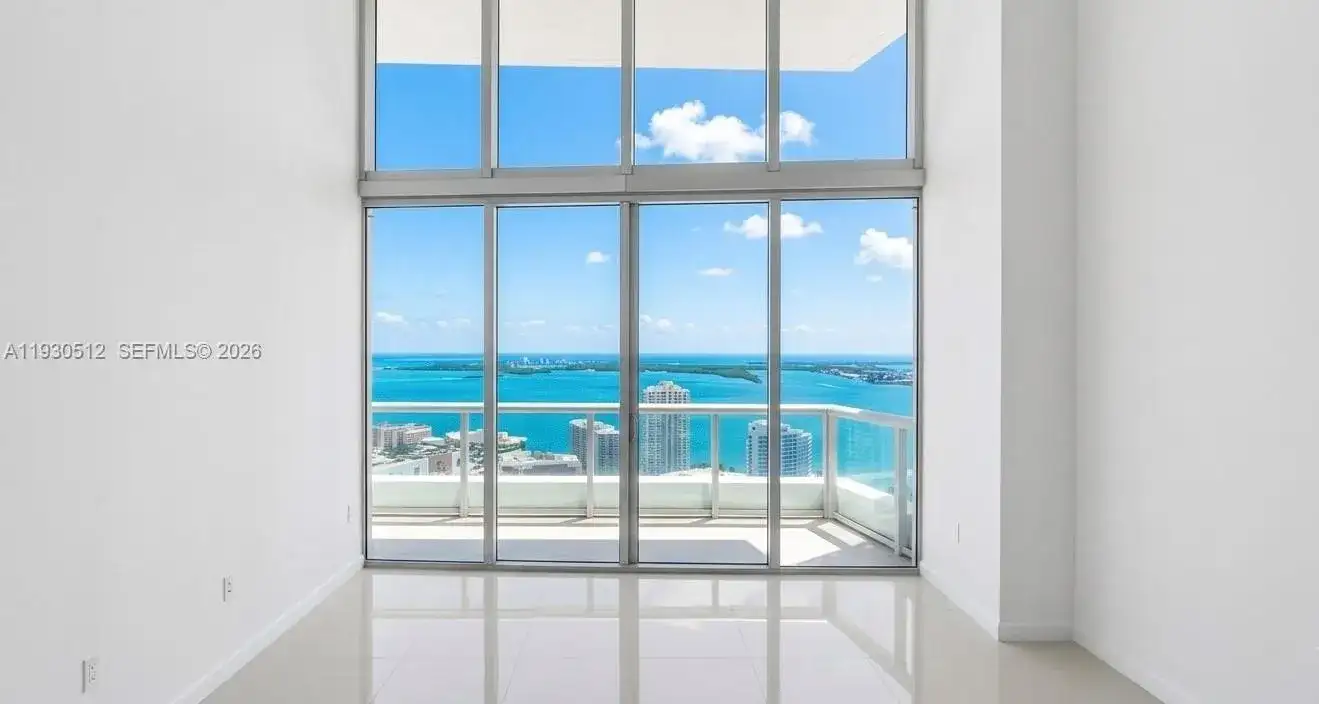 475 Brickell Ave # 4107, Miami FL 33131 photo 2