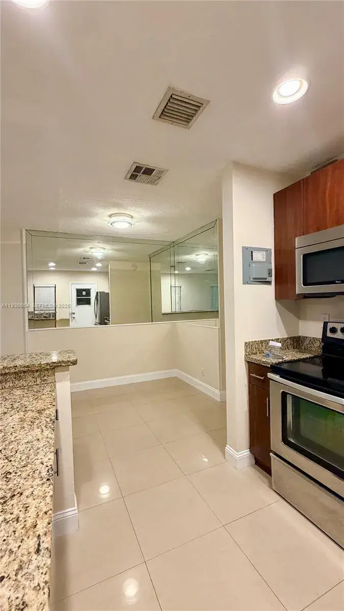 1104 NE 17th Ter # 2, Fort Lauderdale FL 33304