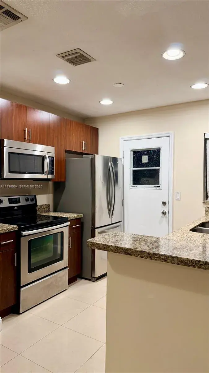 1104 NE 17th Ter # 2, Fort Lauderdale FL 33304