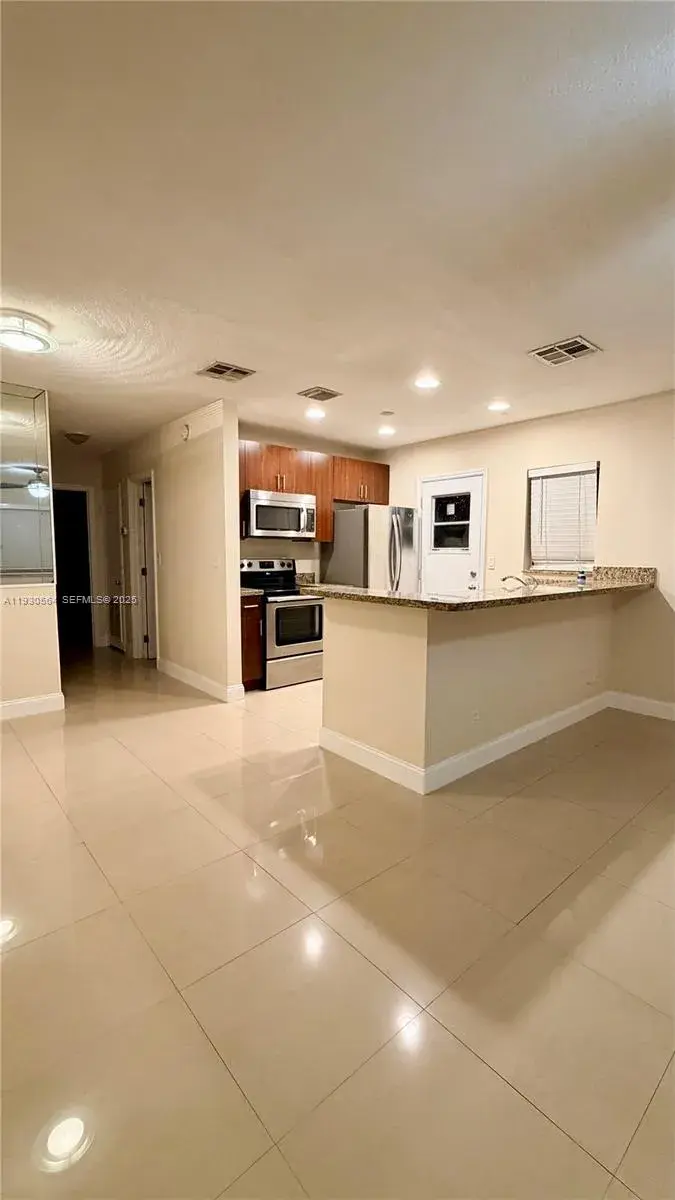 1104 NE 17th Ter # 2, Fort Lauderdale FL 33304
