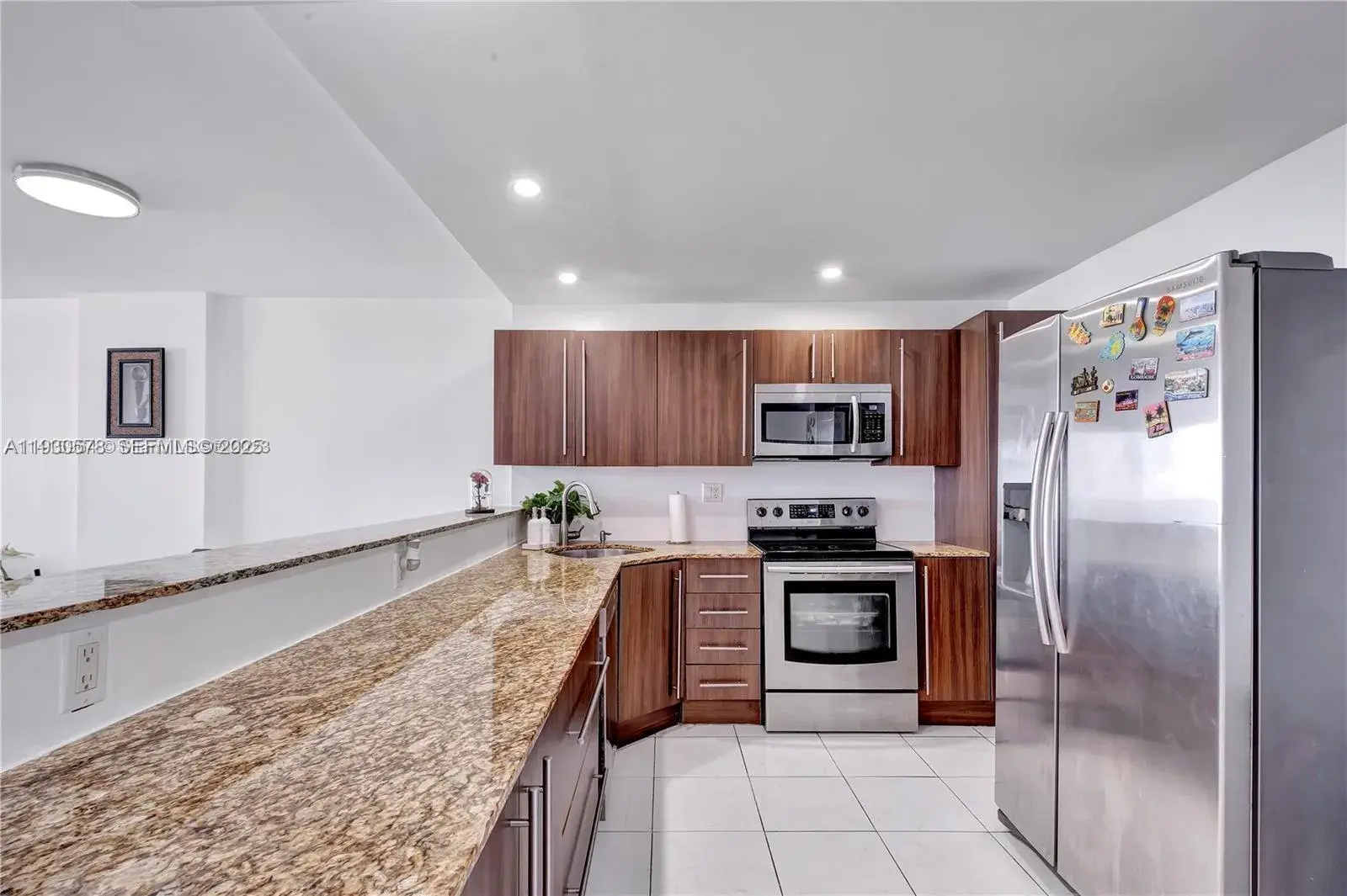 2780 NE 183rd St # 2011, Aventura FL 33160