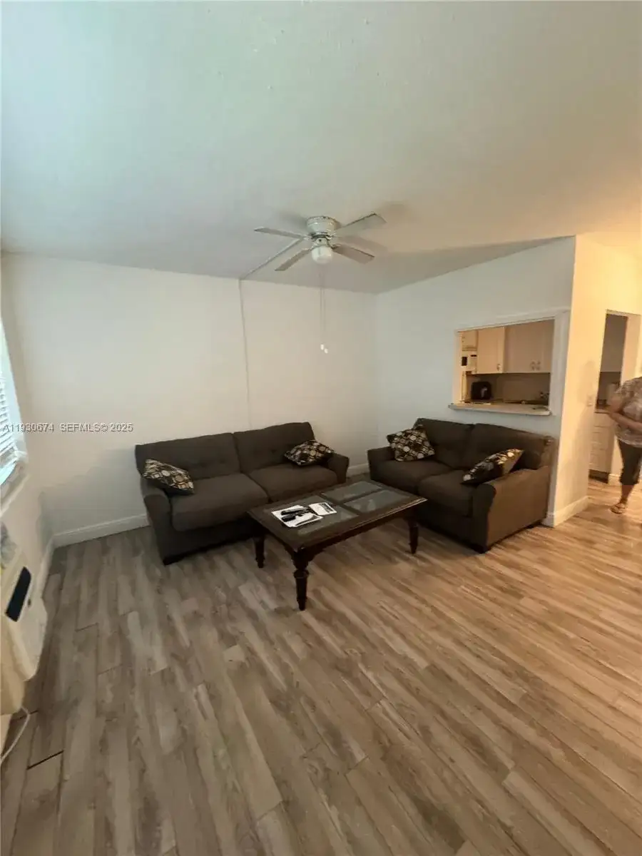 118 E Salisbury E # 118, West Palm Beach FL 33417 photo 2