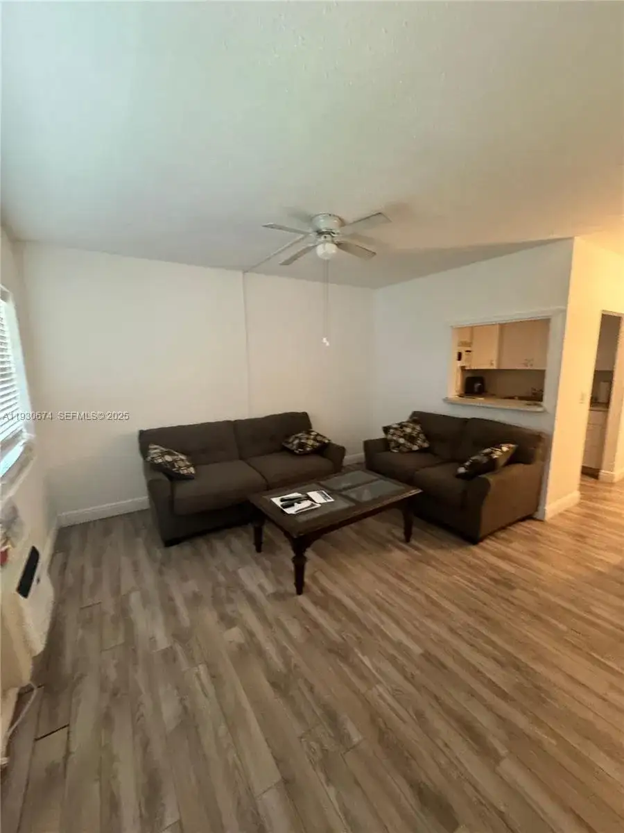 118 E Salisbury E # 118, West Palm Beach FL 33417 photo 4