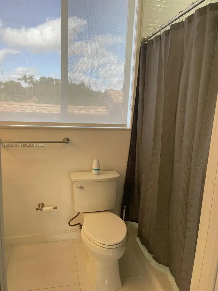 1232 SW 17th Ter # B, Miami FL 33145 photo 3
