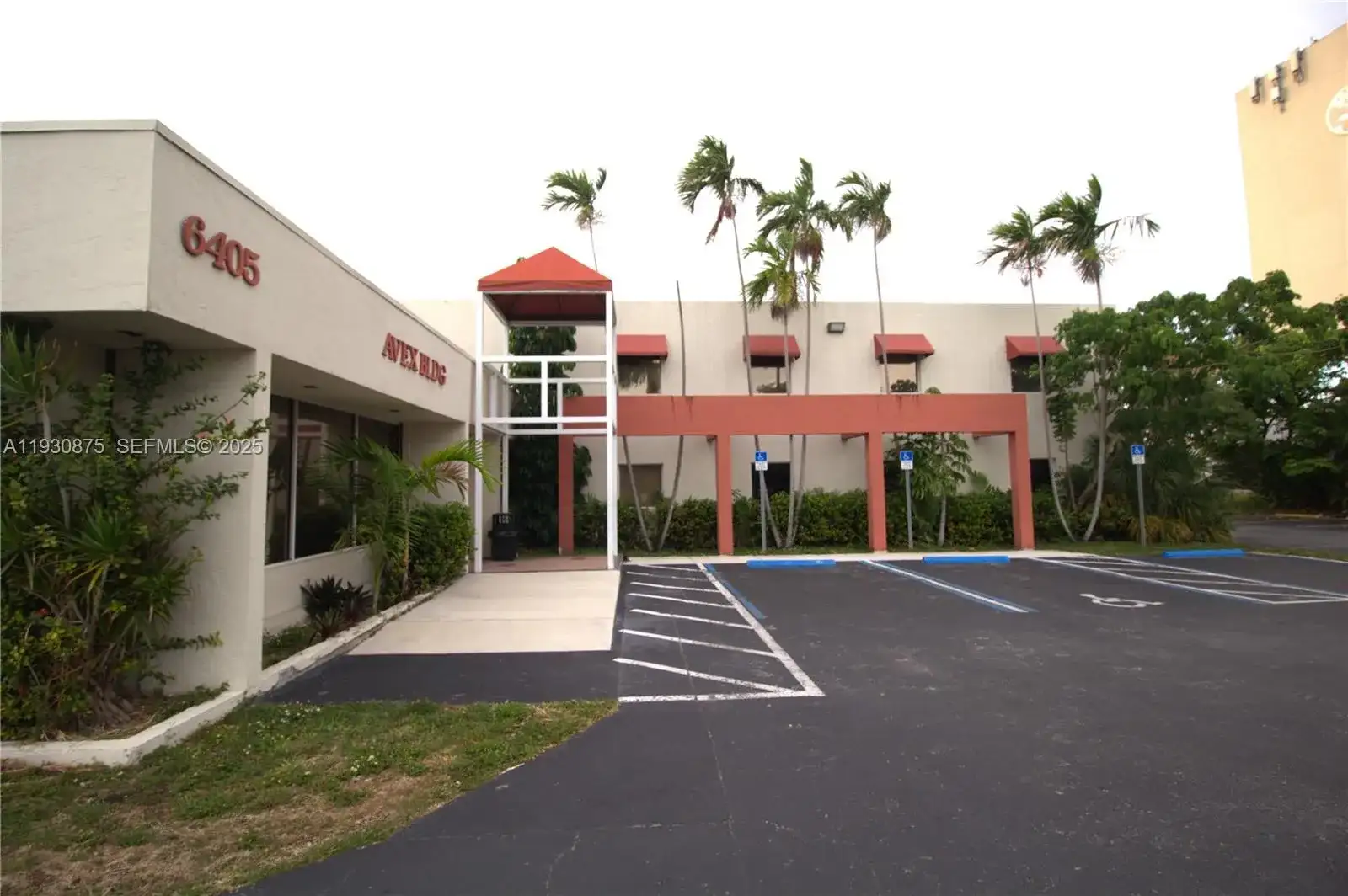 6405 NW 36th St, Virginia Gardens FL 33166 photo 2