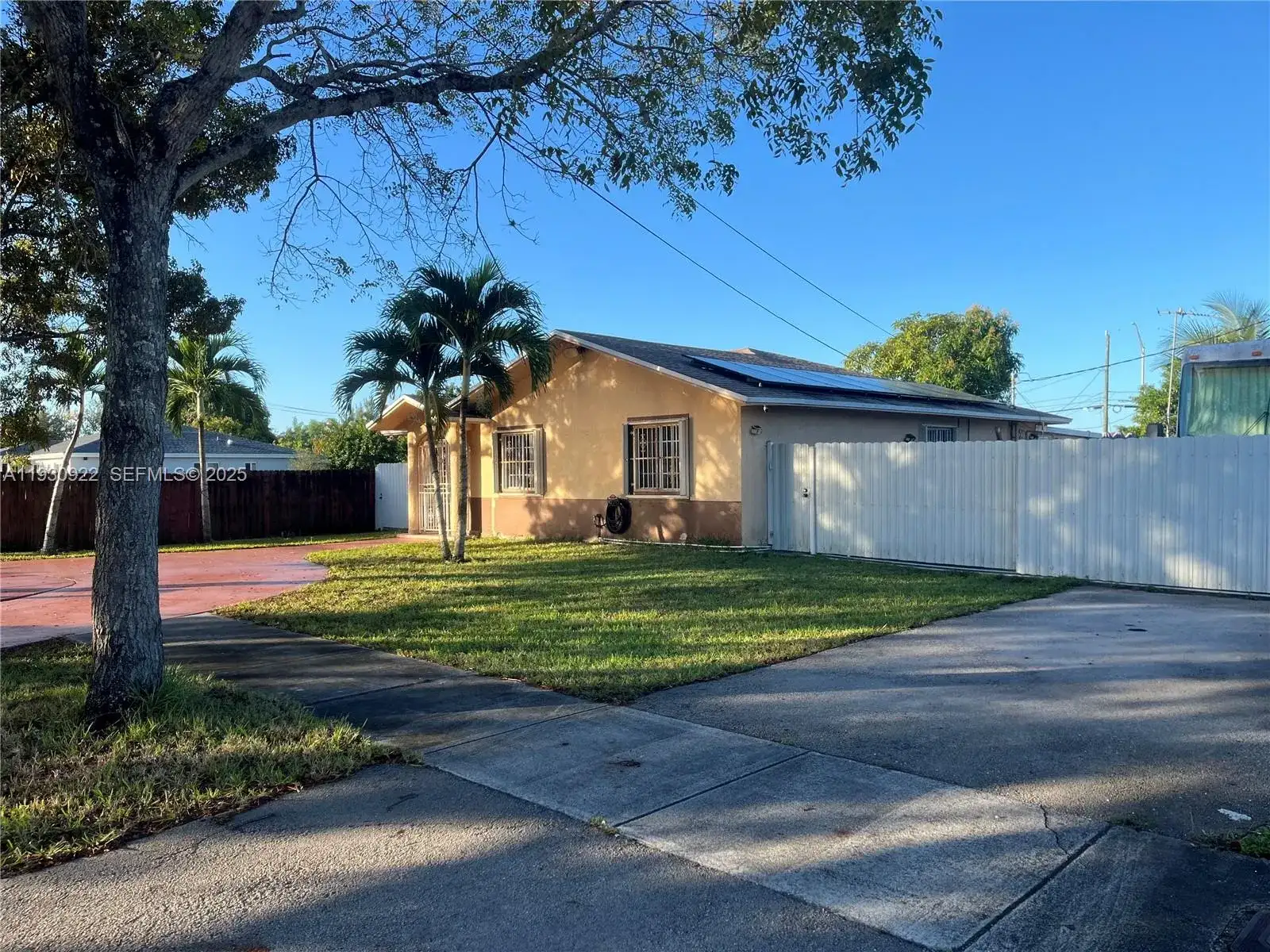 16220 NW 41st Ave, Miami Gardens FL 33054 photo 3