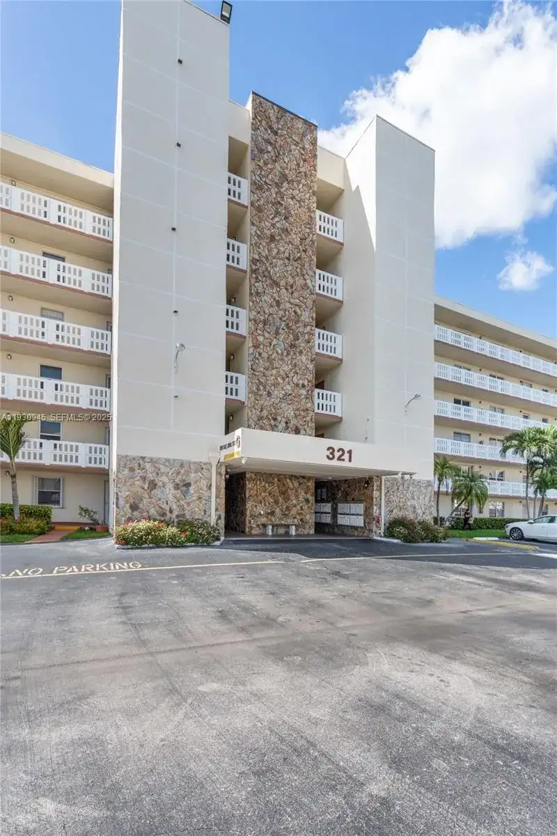 321 SE 3rd St # 502, Dania Beach FL 33004 photo 2