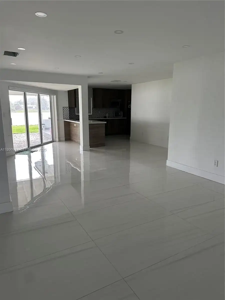 14830 Harding Ln, Homestead FL 33033 photo 2