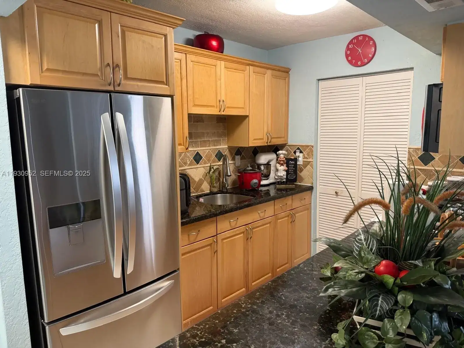 1255 W 53rd St # 301, Hialeah FL 33012 photo 3