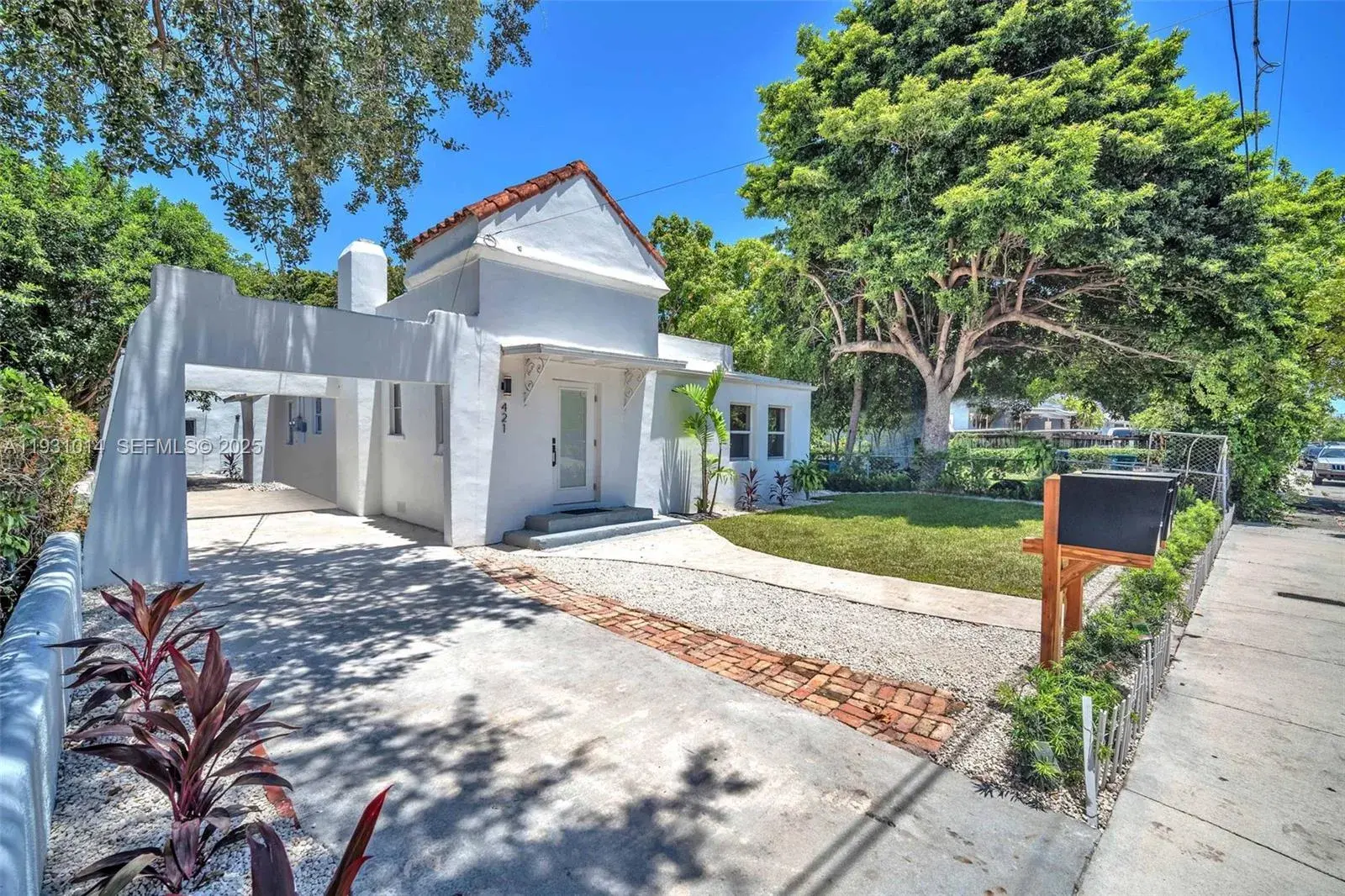 421 NW 59th St, Miami FL 33127