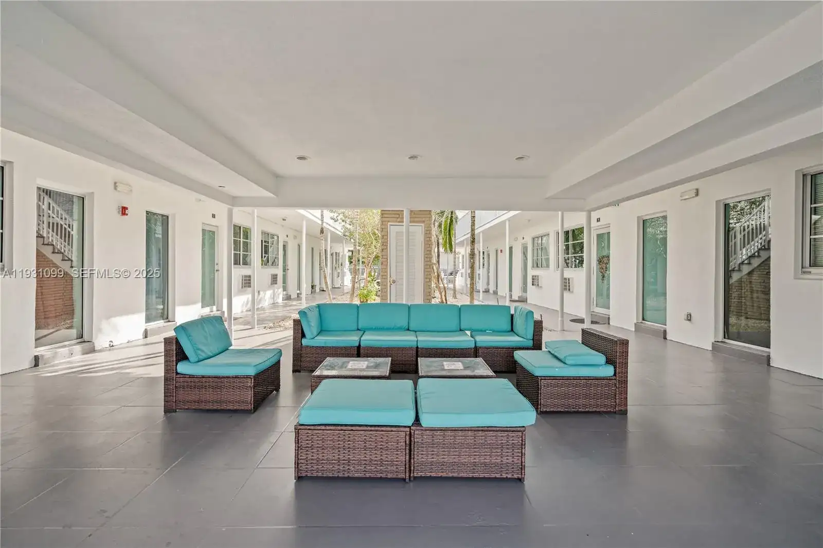 7950 Tatum Waterway Dr # N18, Miami Beach FL 33141 photo 5
