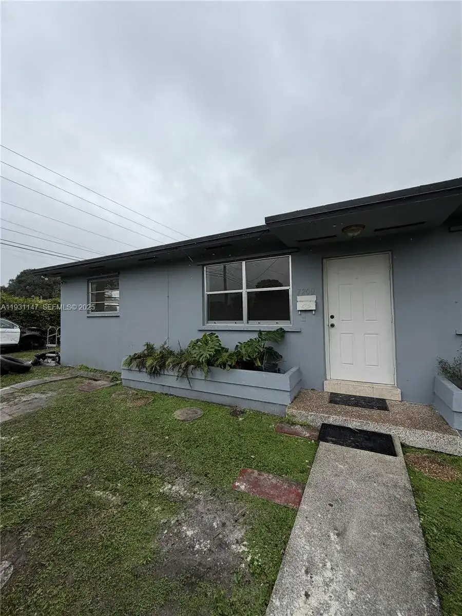 7200 SW 22nd St, Miami FL 33155 photo 3