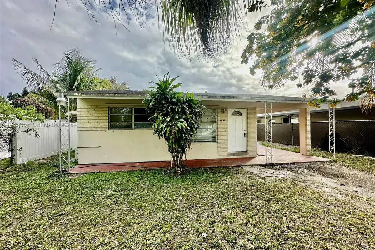 6154 Flagler St, Hollywood FL 33023