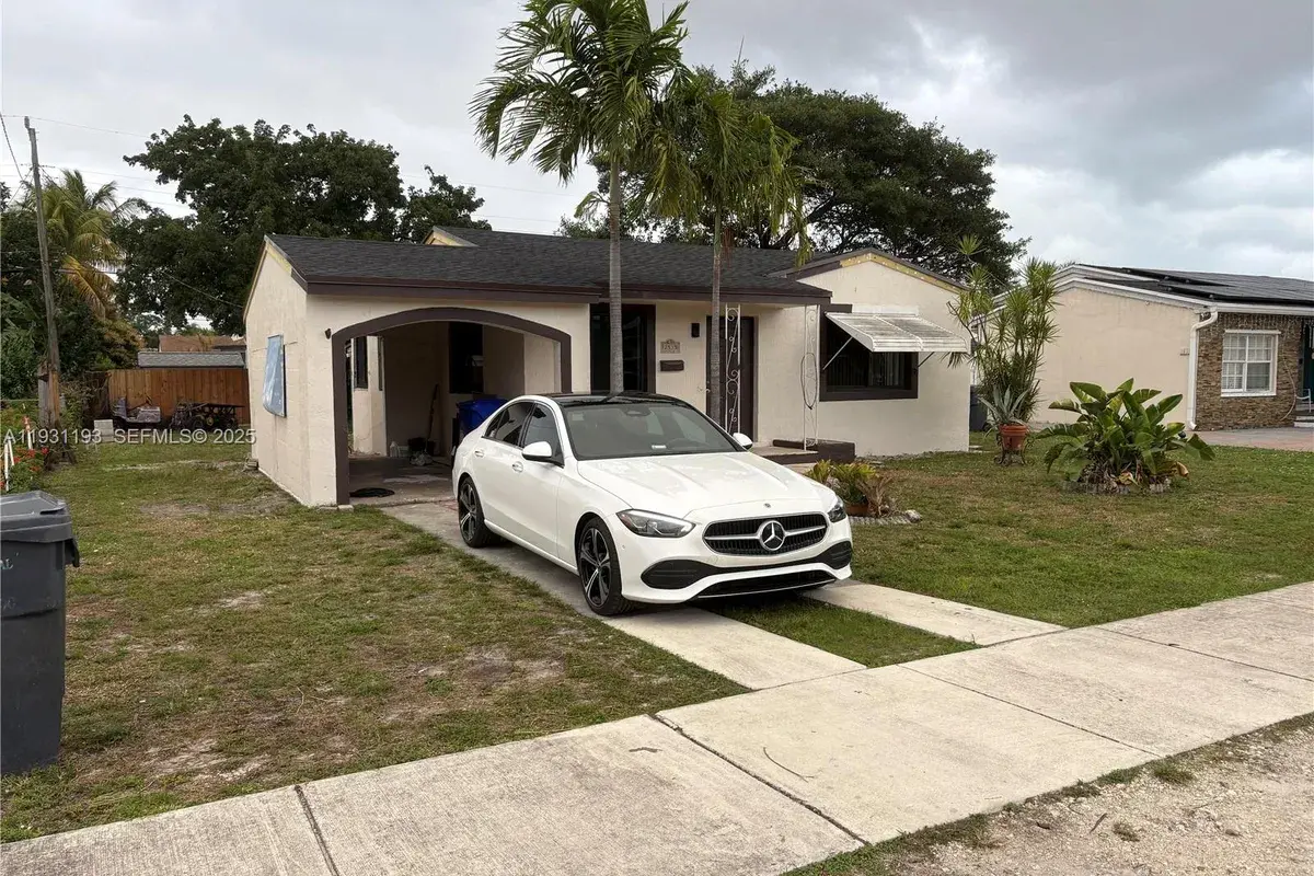 2515 Wiley Ct, Hollywood FL 33020