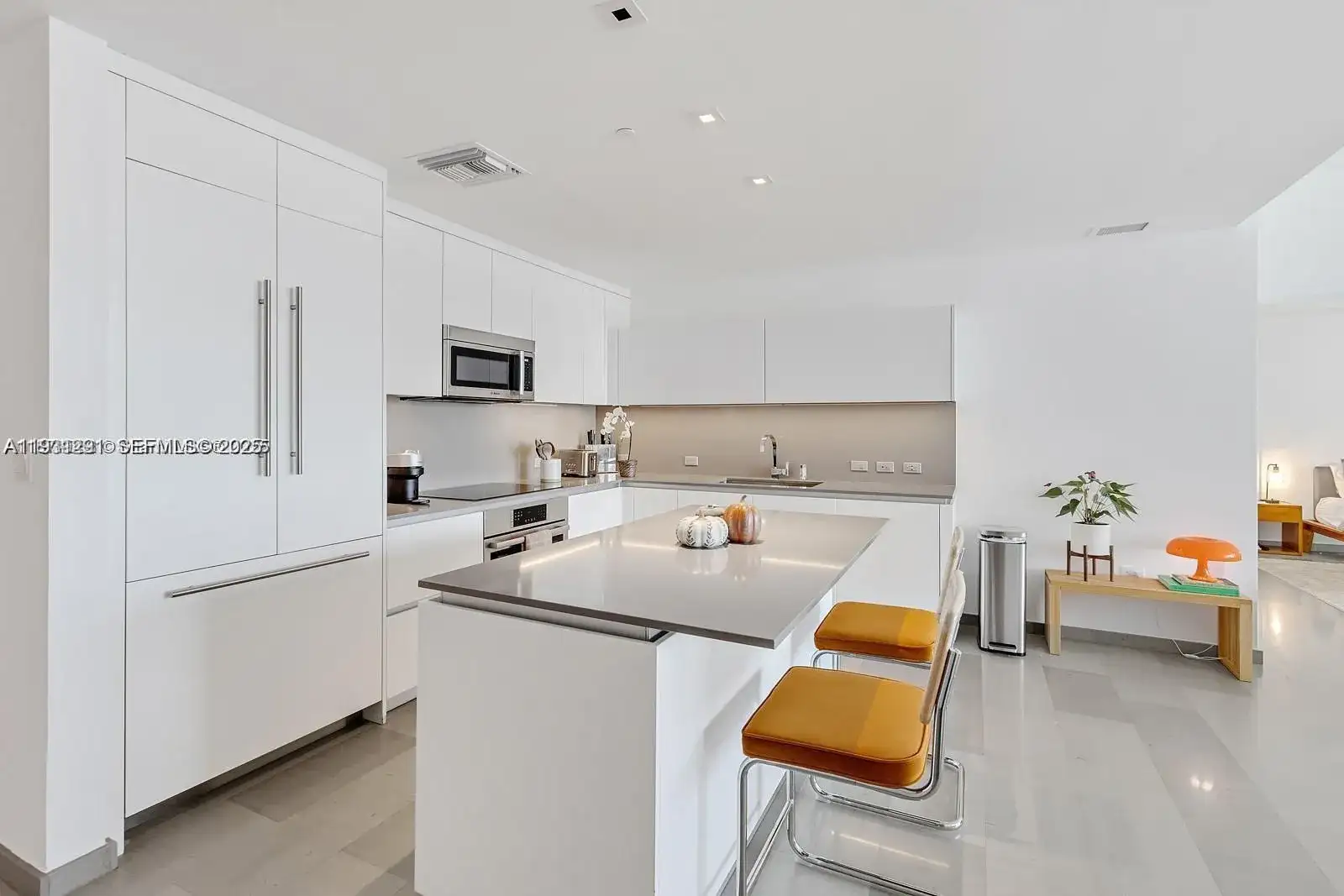88 SW 7th St # 1710, Miami FL 33130 photo 3