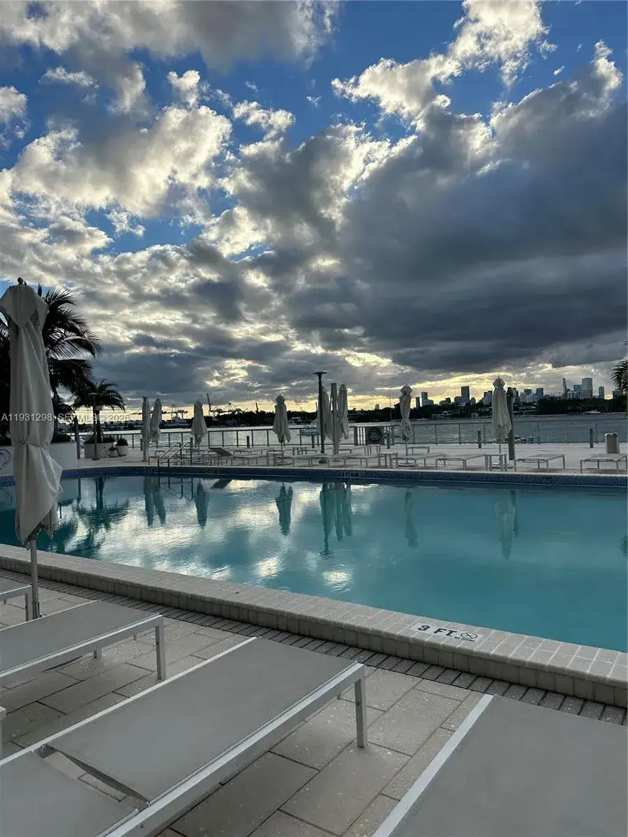 1 bath Residential for sale at 1000 West Ave # 215, Miami Beach FL 33139