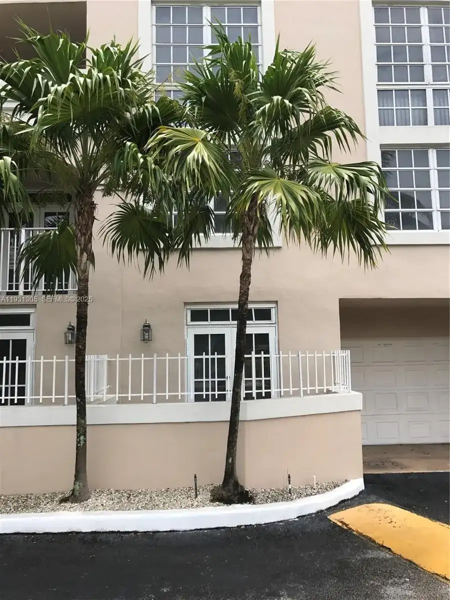 1280 S Alhambra Cir # 1111B, Coral Gables FL 33146 photo 2