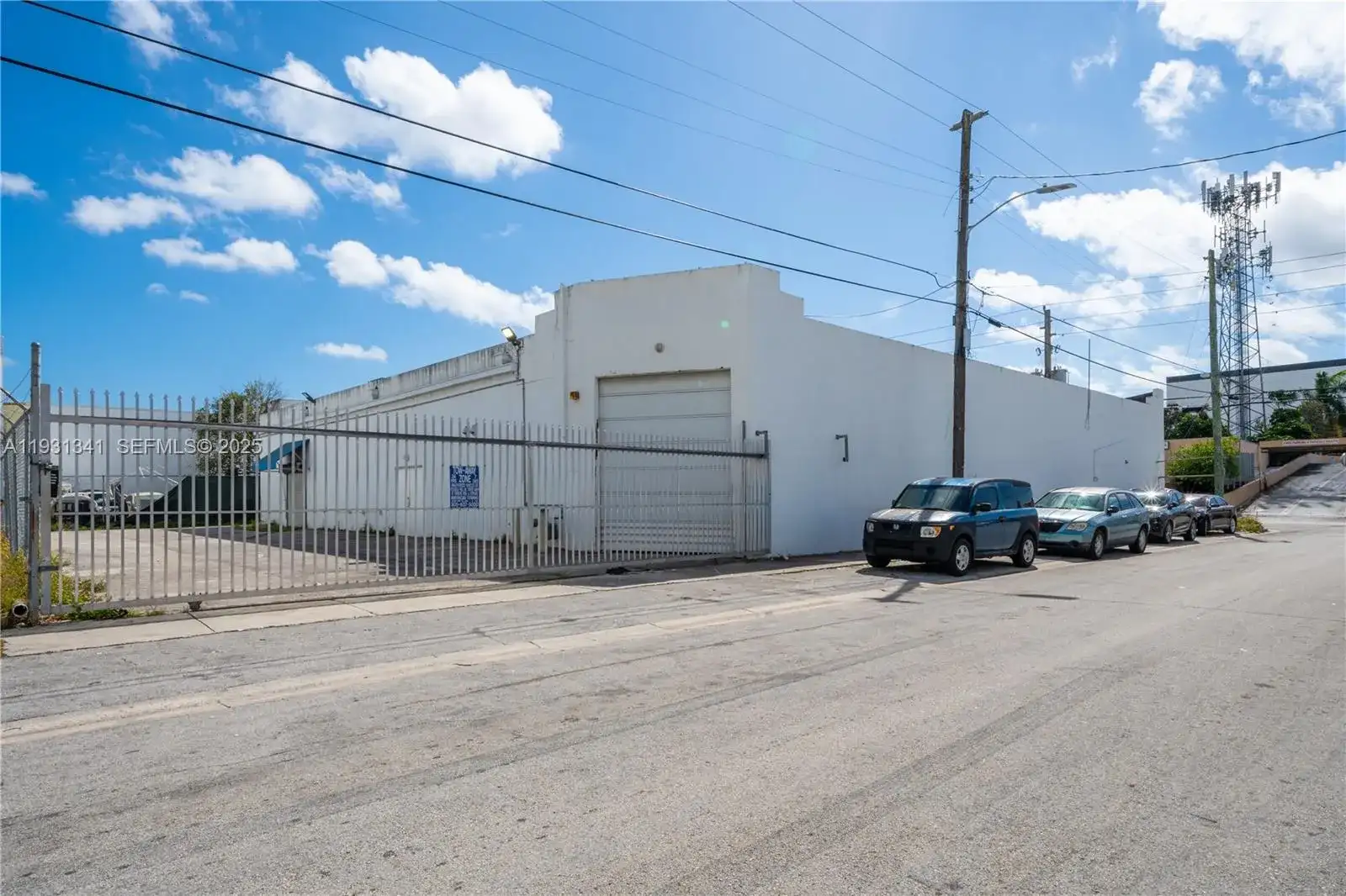 2585 NW 21st Ter, Miami FL 33142 photo 5