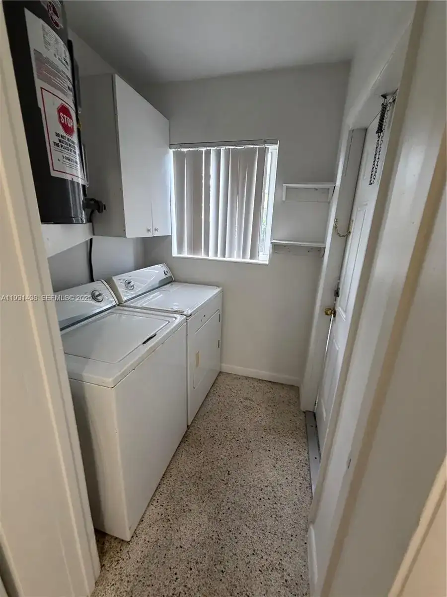 250 NE 41st St # 250, Oakland Park FL 33334 photo 4