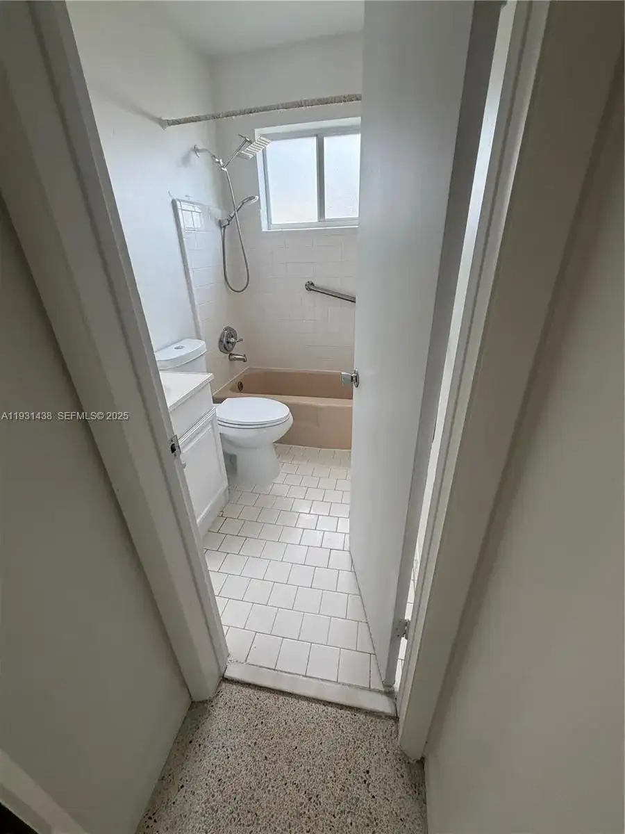 250 NE 41st St # 250, Oakland Park FL 33334 photo 5
