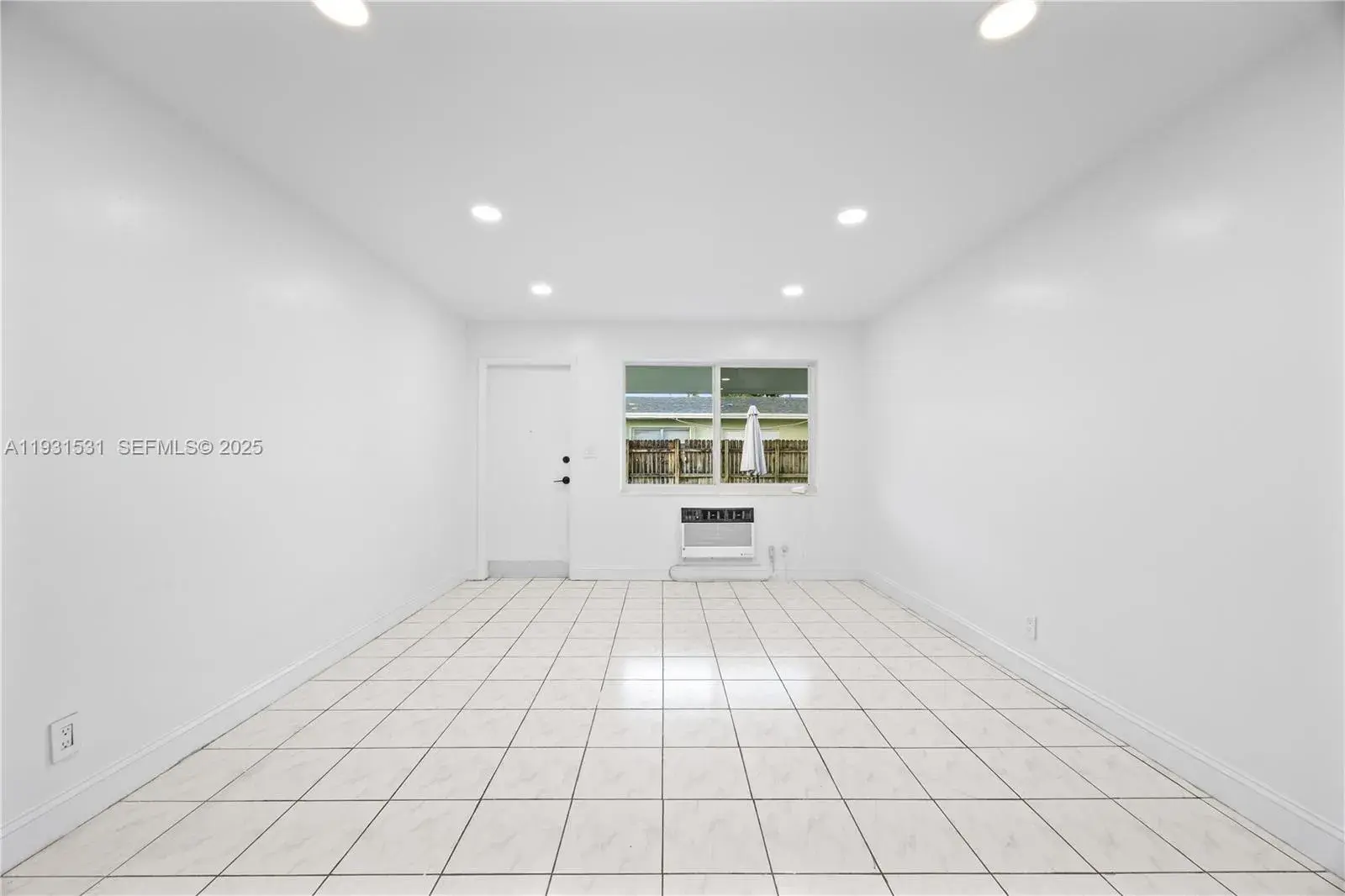 411 SE 3rd Ave # 2, Hallandale Beach FL 33009