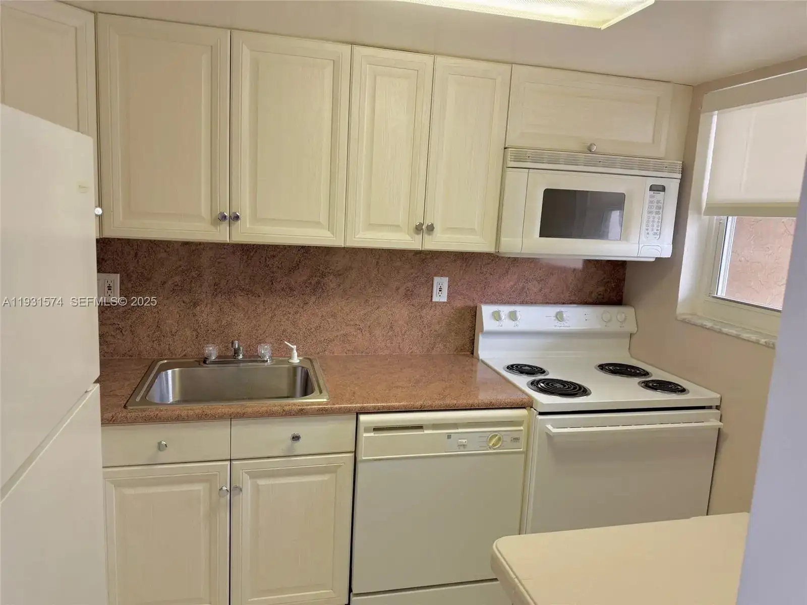 3522 NE 171st St # 303, North Miami Beach FL 33160 photo 4