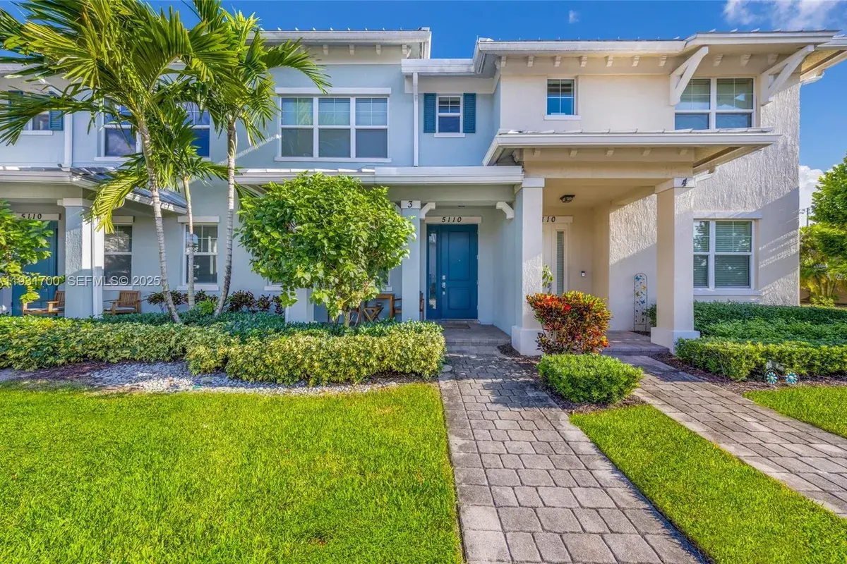 5110 Eucalyptus Dr # 3, Hollywood FL 33021
