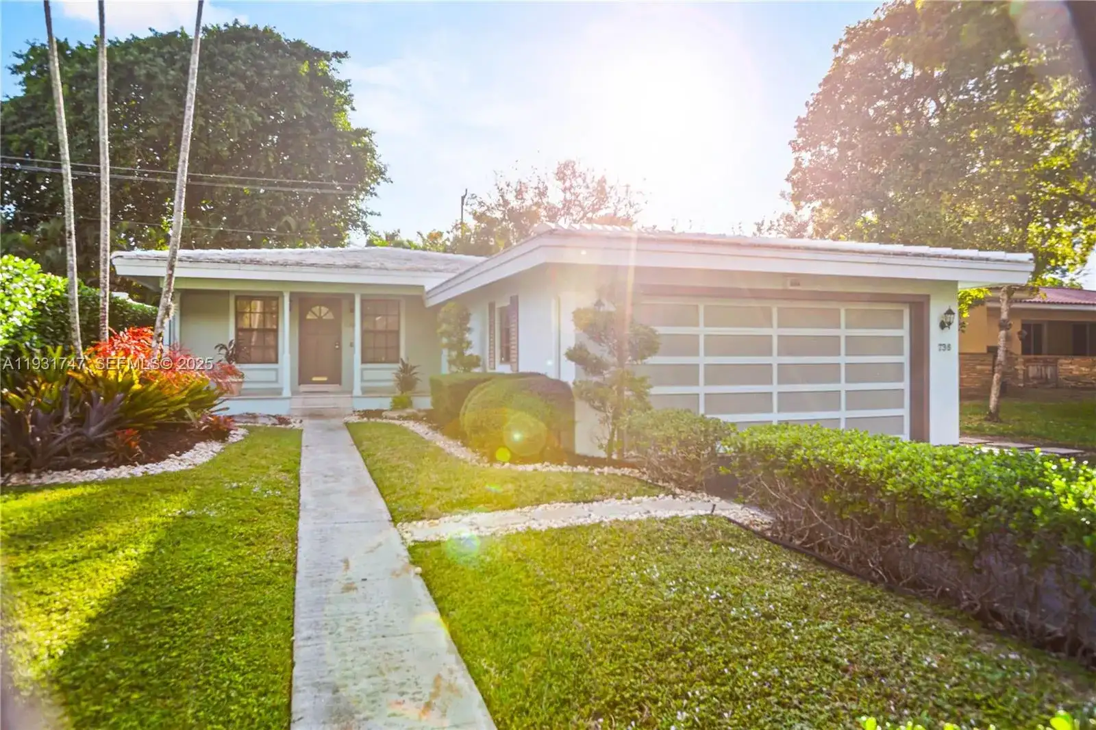 736 Alhambra Cir, Coral Gables FL 33134 photo 2