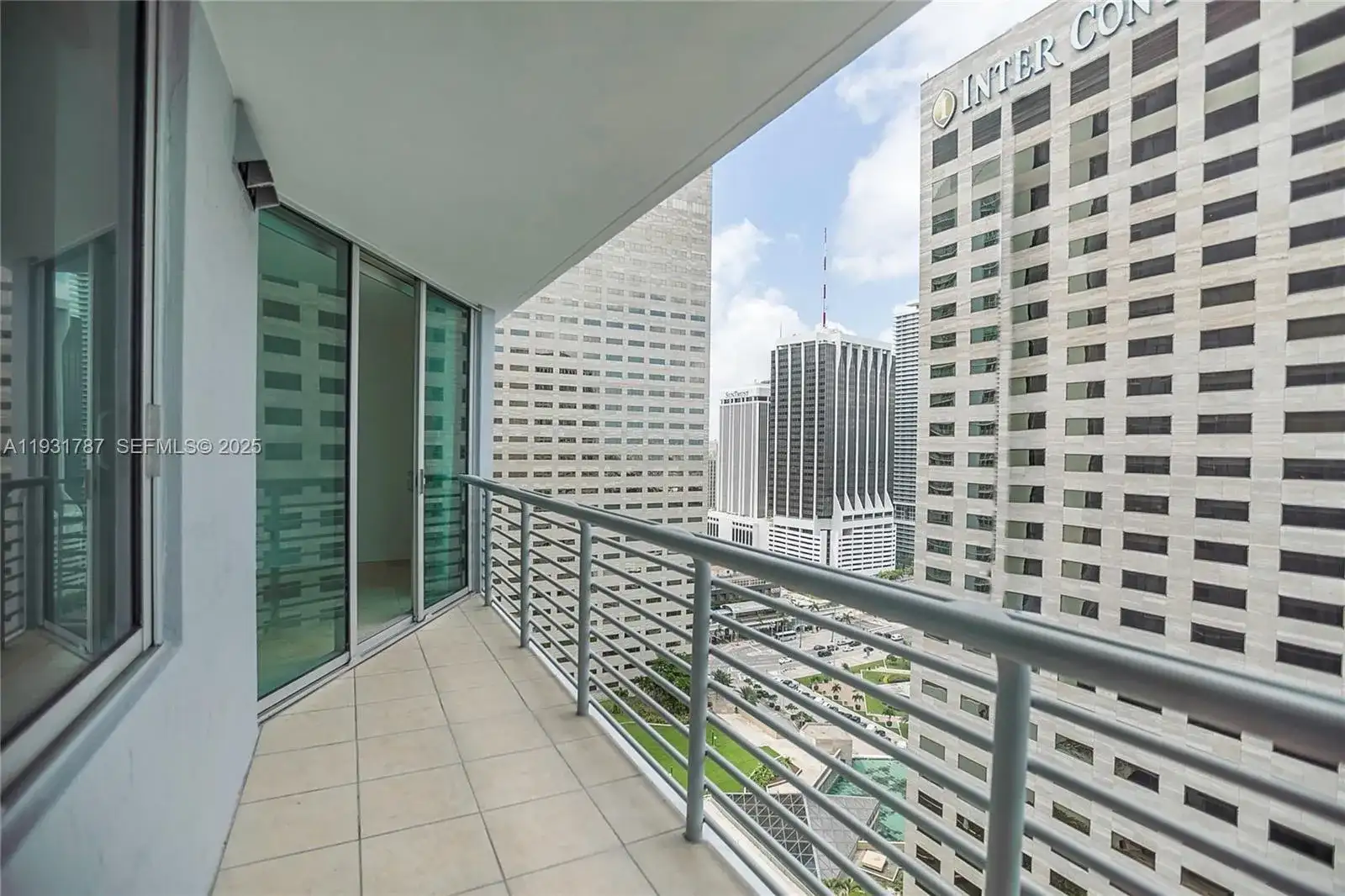 335 S Biscayne Blvd # 2710, Miami FL 33131 photo 2