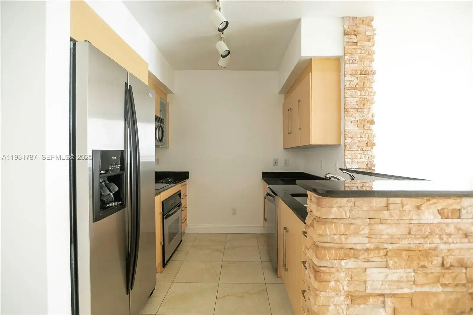335 S Biscayne Blvd # 2710, Miami FL 33131 photo 3