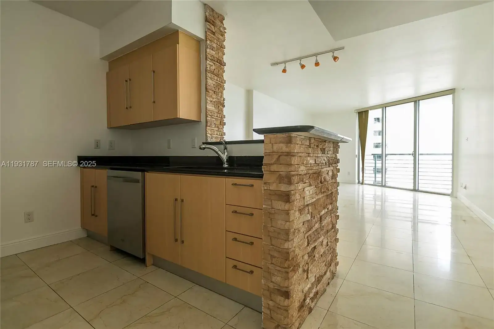 335 S Biscayne Blvd # 2710, Miami FL 33131 photo 5