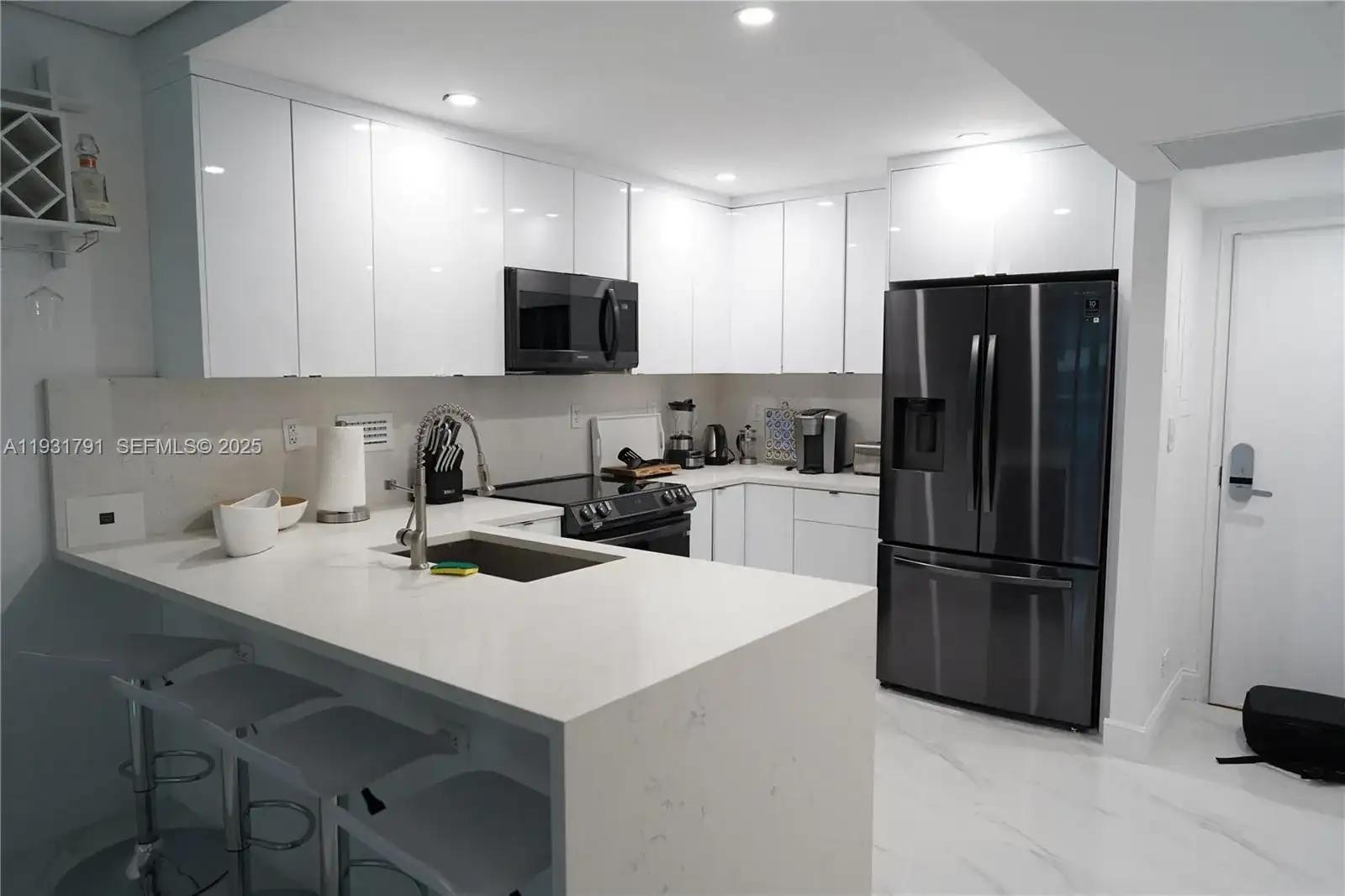 2301 Collins Ave # 529, Miami Beach FL 33139 photo 3