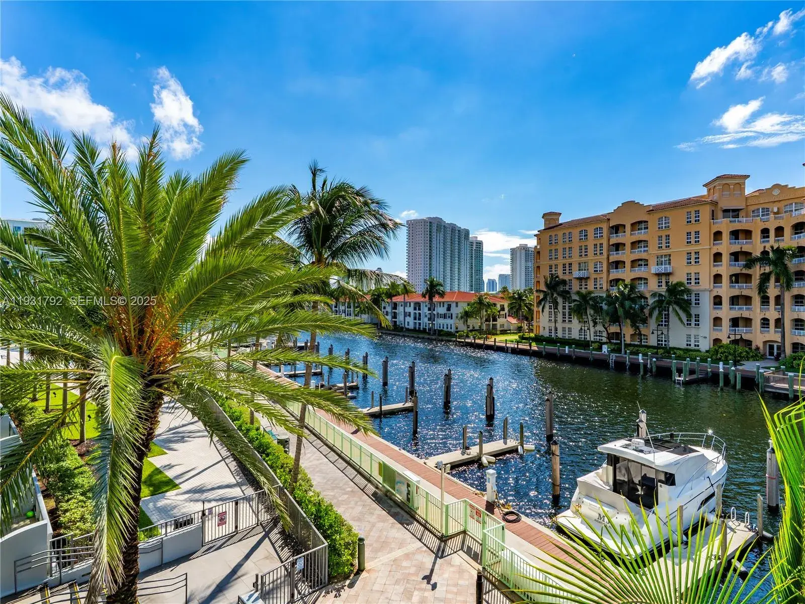 2950 NE 188th St # 225, Aventura FL 33180