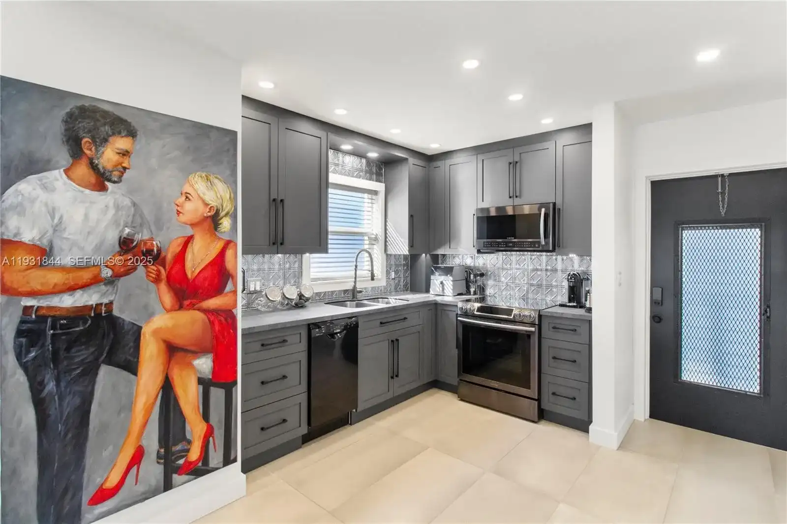 650 Pine Dr # 20, Pompano Beach FL 33060