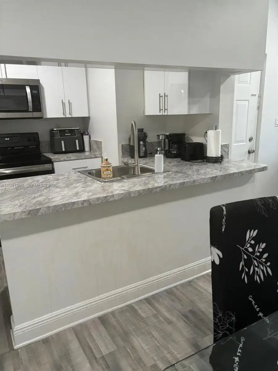 6740 NW 175th Ln # 20, Hialeah FL 33015 photo 3