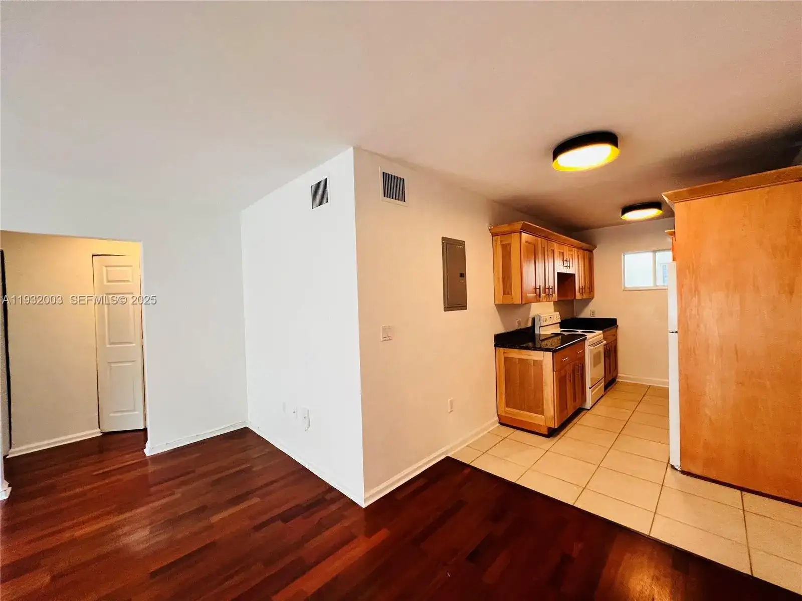 2033 Calais Dr # 3, Miami Beach FL 33141 photo 5