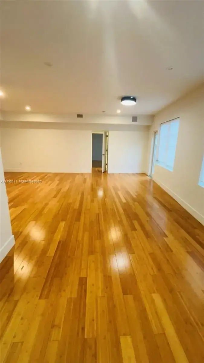 960 Bay Dr # 910, Miami Beach FL 33141 photo 4